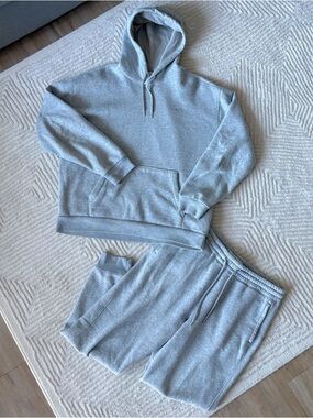 Hollister Light Gray Sweat Set